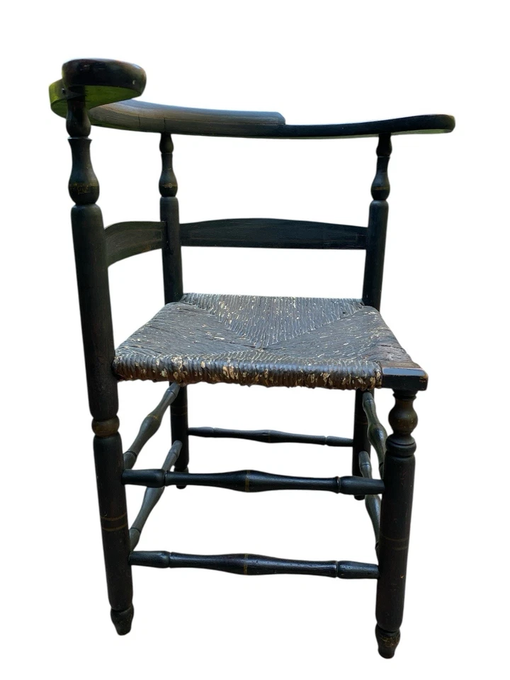 Silla esquinera rotonda de respaldo bajo estadounidense temprana William and Mary del siglo XVIII Foto 2 de 4