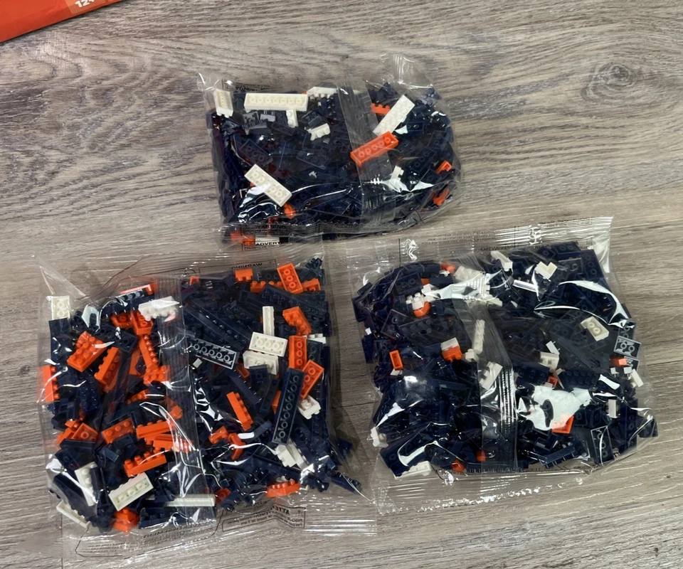 Juego de bloques de construcción 3D casco de equipo Denver Broncos FOCO NFL BRXLZ Foto 4 de 4