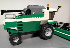 LEGO City 7636 Combine Harvester Farm Machine with Minifig
