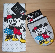 NWT Disney Mickey Mouse Minnie Mouse Kitchen Set w Towel 2 Pot Holder 2 NEW