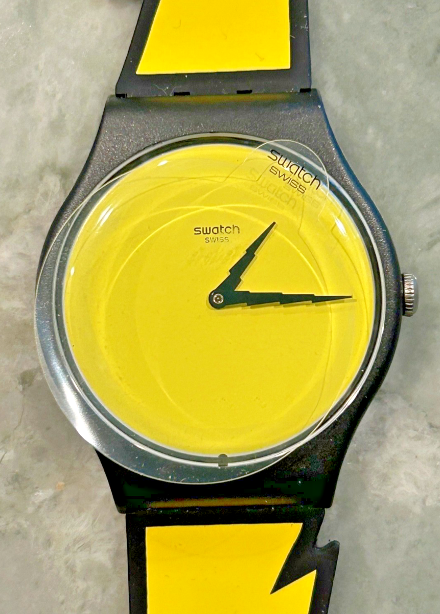 Swatch Special - Jeremy Scott - Lighting Flash - 2011 - SUOZ104