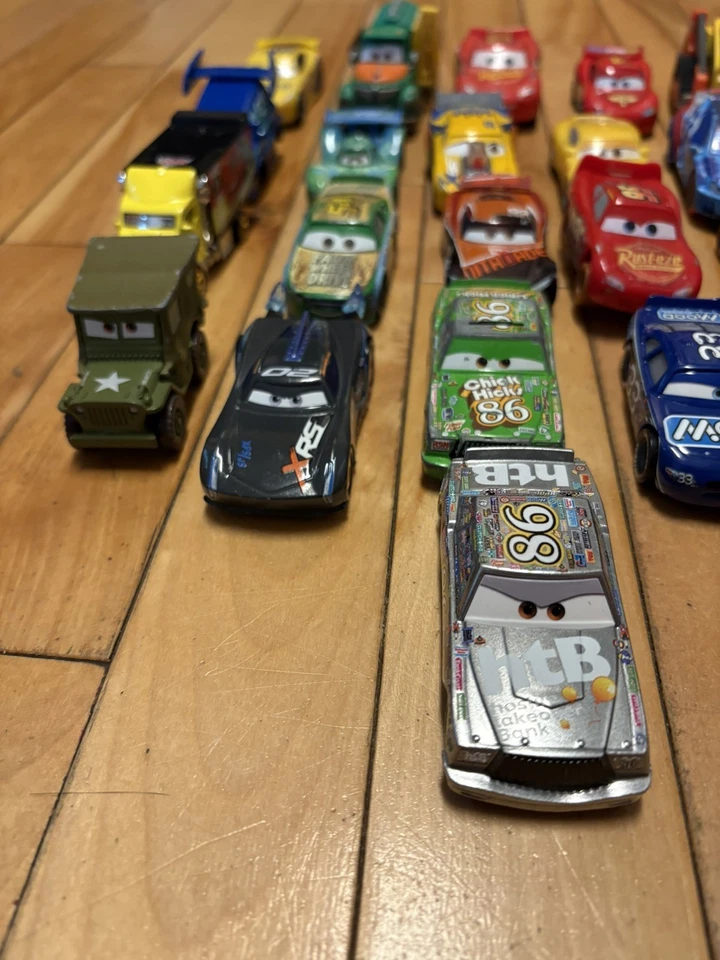 30 Disney Pixar The Cars Konvolut Vintage Kunststoff & Diecast lose Fahrzeuge - Bild 2 von 4