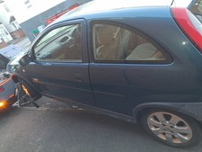 BREAKING : VAUXHALL CORSA C (2000-2006)	1.2 petrol manual Pre facelift.
