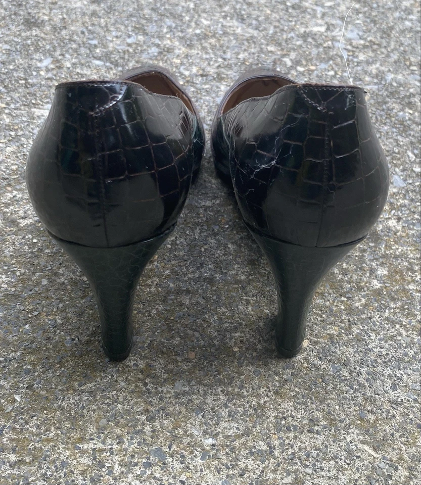 Zapatos de salón Christian Lacroix de cuero para mujer talla Euro 40, talla 9 EE. UU. Foto 3 de 4