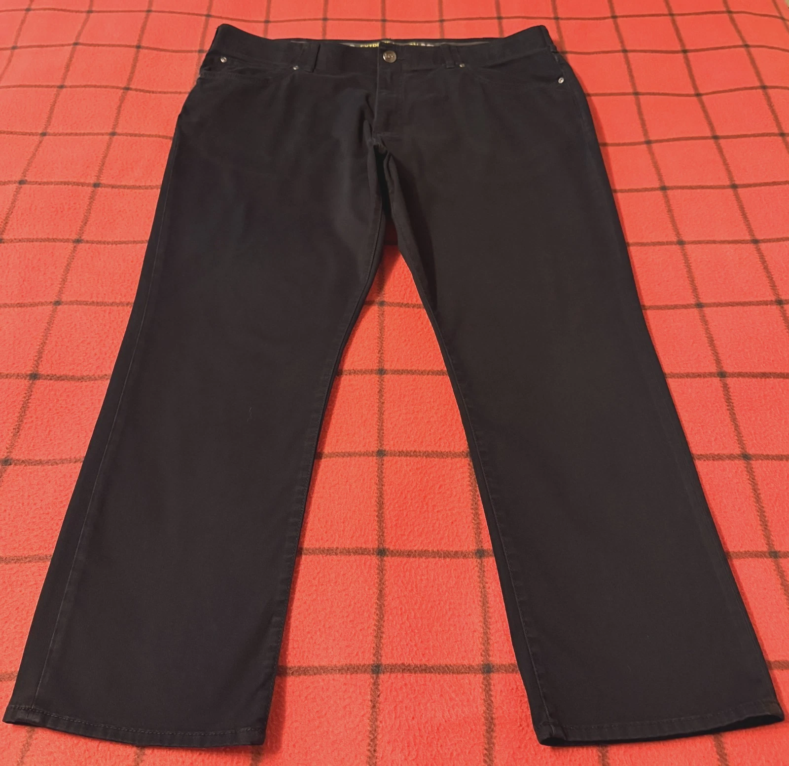 Lee Extreme Motion Men's (actual waist 42x27.5L) Straight Leg Tapered Leg Pants