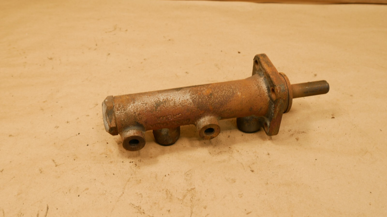 Ferrari 208 308 Mondial Brake Master Cylinder RHD PN 1405985