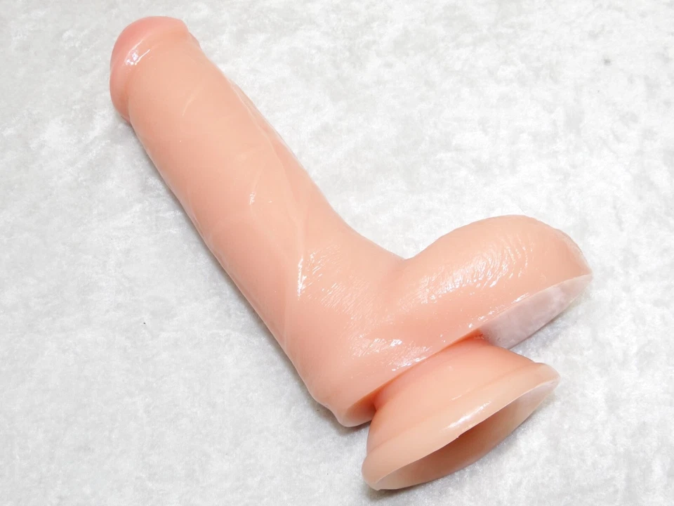 Присоска SexFlesh 9 дюймов Rebellious Ryan Thick Girth Dildo Vein основание сделано в США - Изображение 2 из 4