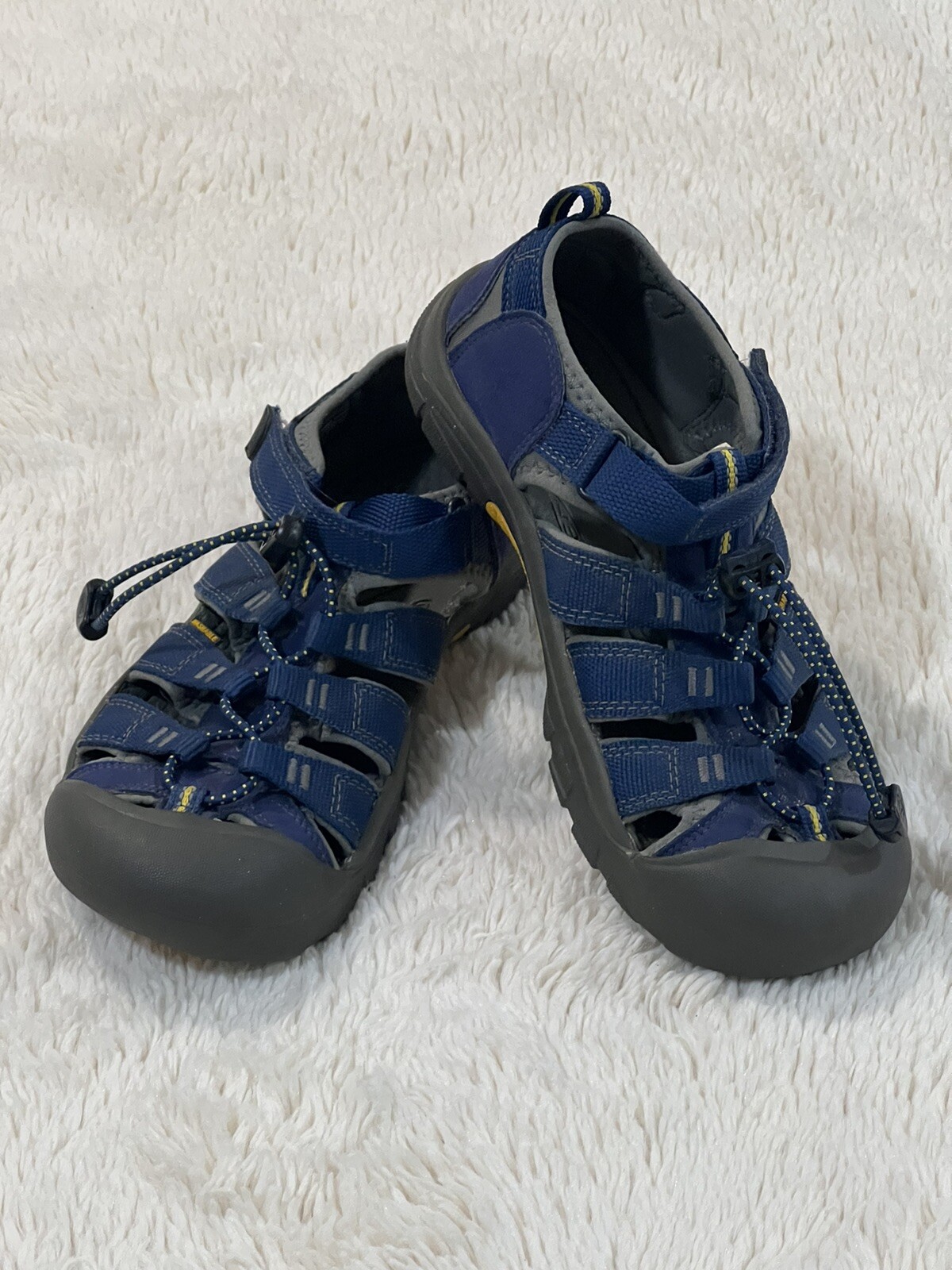 Scarpe da trekking unisex Keen blu scuro e giallo impermeabili giovani taglia 5