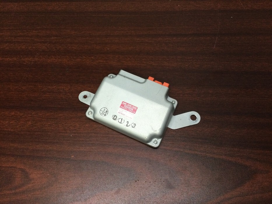 Lexus LS600hL Battery Voltage Sensor 89892-50010 2008-2010 OEM | eBay