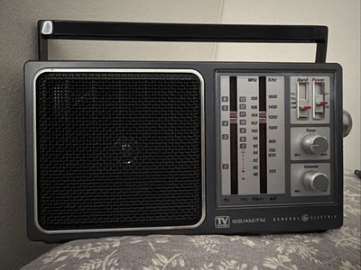 #ad #ad Vntg General Electric 4 Band TV WB AM FM Receiver Portable Radio Model 7 2945A $27.00