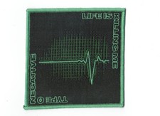 TYPE O NEGATIVE,LIFE IS KILLING ME,SEW ON GREEN BORDER WOVEN PATCH