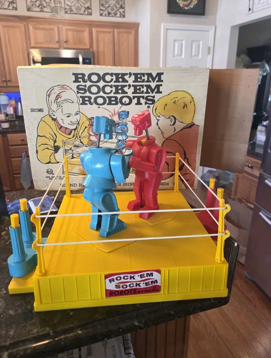 Preços baixos em Robôs Rock'em Sock'em (anteriores a 1970) | eBay