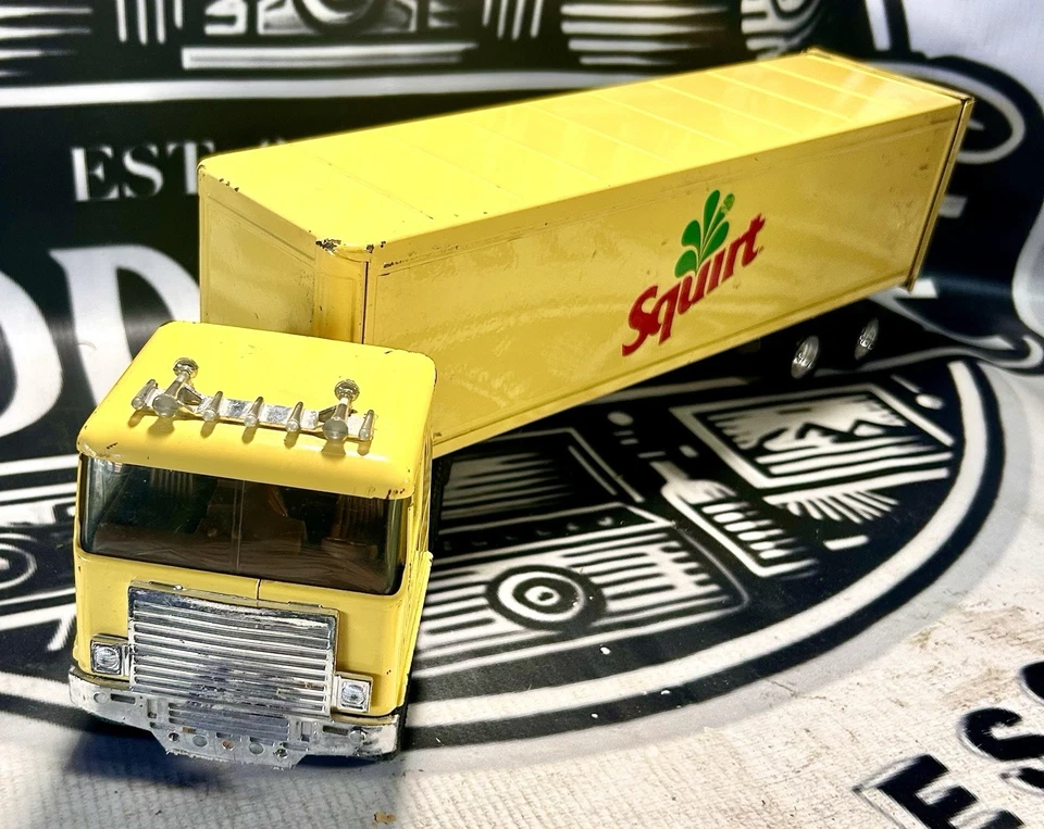 Semirremolque y remolque de acero Squirt ERTL 19” X 5” X 3,5” RARO COLECCIONABLE Foto 3 de 4