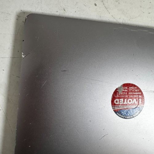 Apple MacBook Pro A1708 Silver 13" LCD Screen Portable Laptop - For Parts - Picture 2 of 21