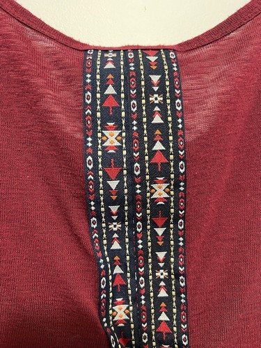 Orange Creek Women's Top Medium Polyester Dark Red LS Split Back Aztec Theme - Picture 8 of 9
