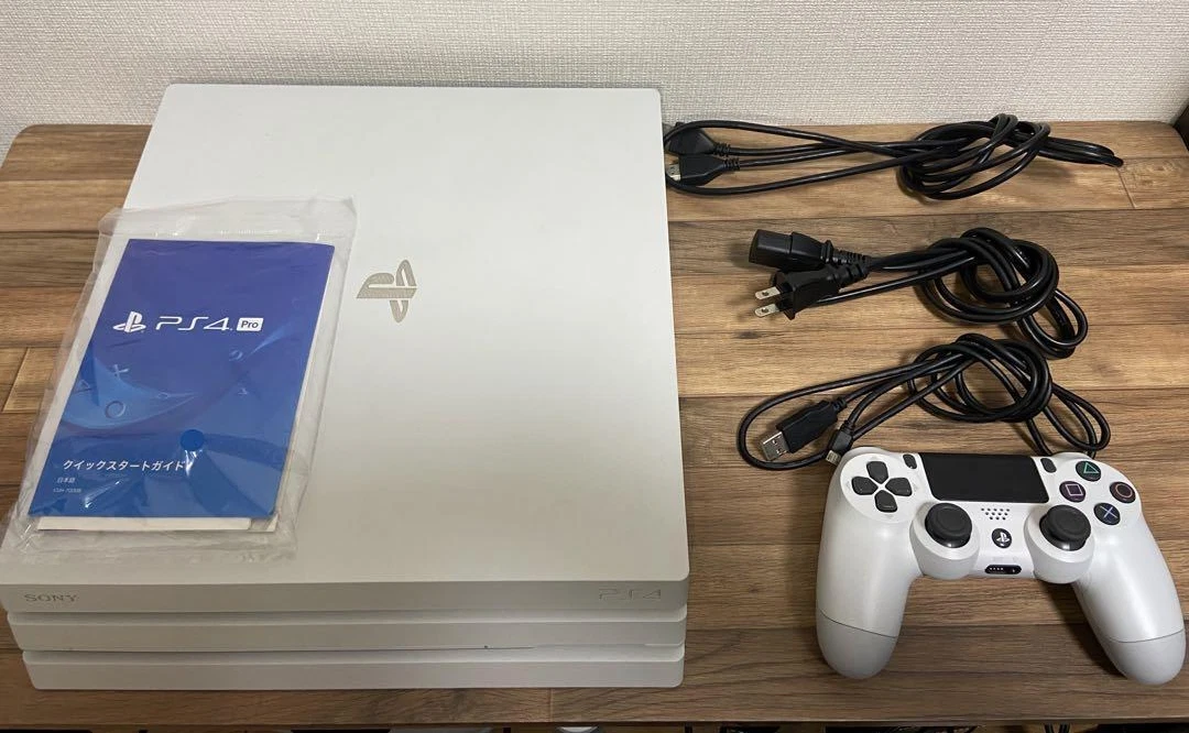 Sony PS4 PlayStation 4 Pro CUH-7000BB02 Glacier White 1TB Console Set w/Box