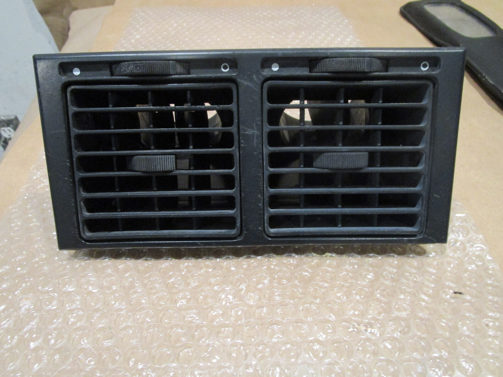 Ferrari 348,355 - Central Air Vent/Diffuser P/N 64320000