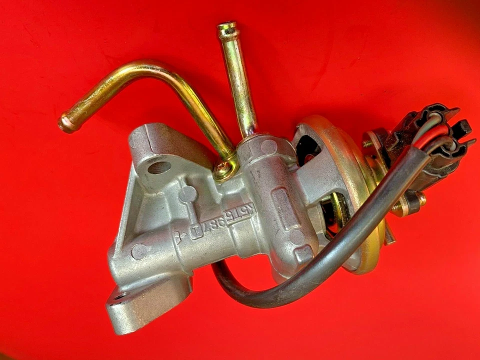 Válvula EGR OEM EGV725 se adapta a 88-91 Mazda 929 Foto 2 de 4