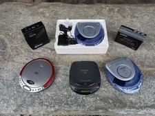 Lot of four portable CD players and two portable cassette players
