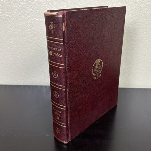 Encyclopedia Britannica 1965 Set - Replacement Volume 10 Garrison Halibut Only - Foto 3 di 8