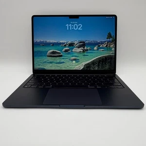 Apple MacBook Air 13" M2 · 8GB · 256GB