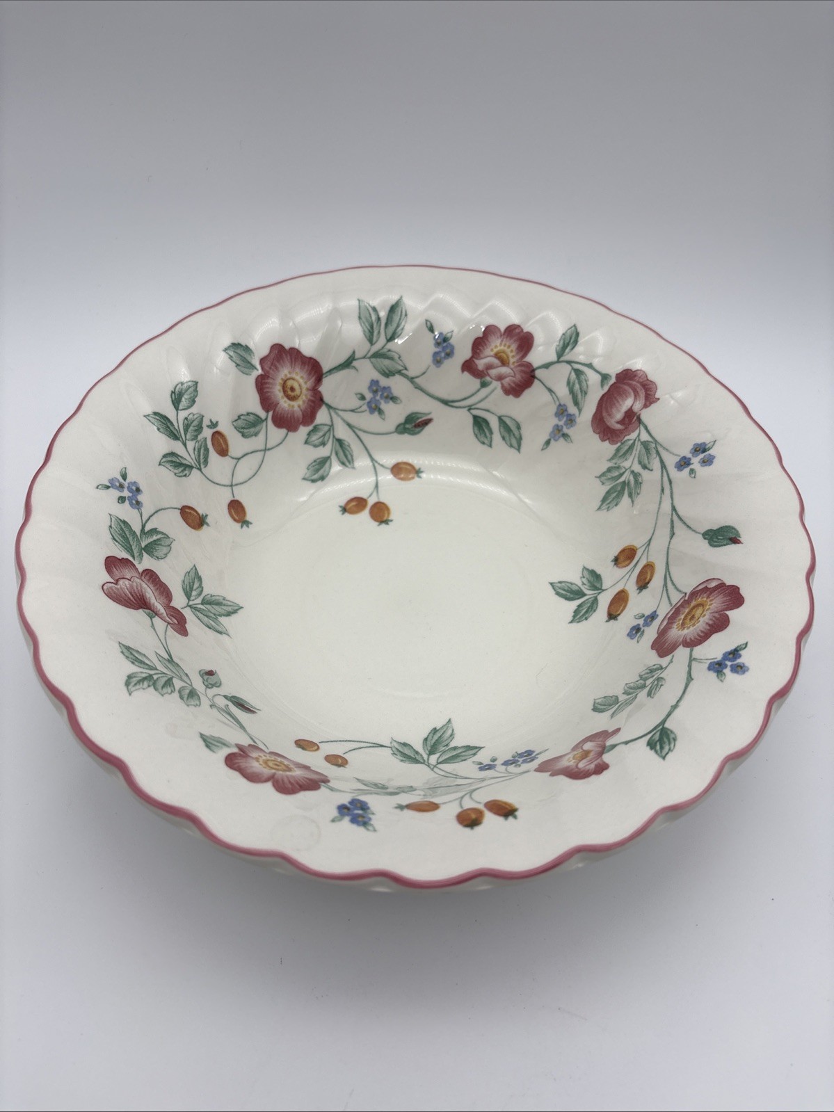 Vintage Churchill Briar Rose Floral Scalloped 9” Vegetable Serving Bowl England