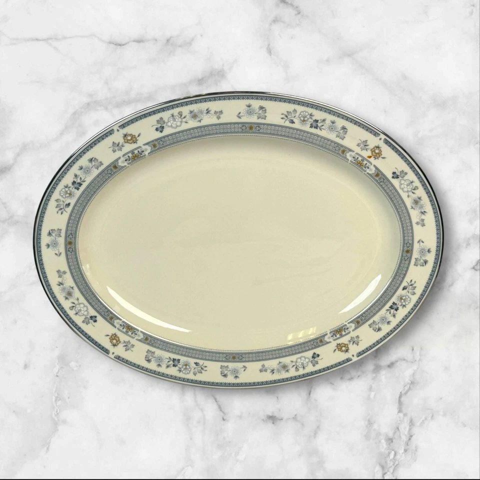 Prato de servir oval Minton Penrose | Floral azul | Excelente estado - Imagem 3 de 4