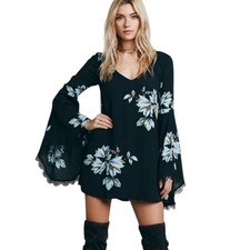 Free People XS Wanderer Dress Mini Bell Sleeve Black Floral Cutout Back Boho 455