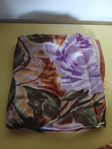 JOBLOT OF 6 VINTAGE SCARFS - Picture 5 of 7