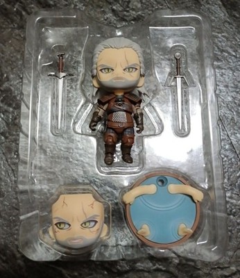 Good Smile Nendoroid 907 Geralt Wild Hunt The Witcher 3 Figure Missing Hand