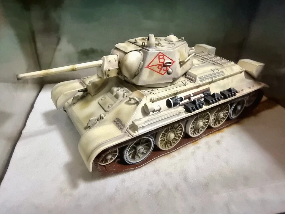 Dragon Armor 1:72 T-34/76 "Red B95", Kharkov 1943. - Image 4 of 4