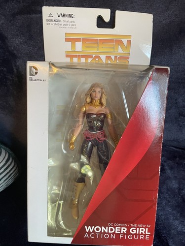 WONDER GIRL Teen Titans DC Comics 7" Action Figure 2014 Brand New good condition - Picture 1 of 5