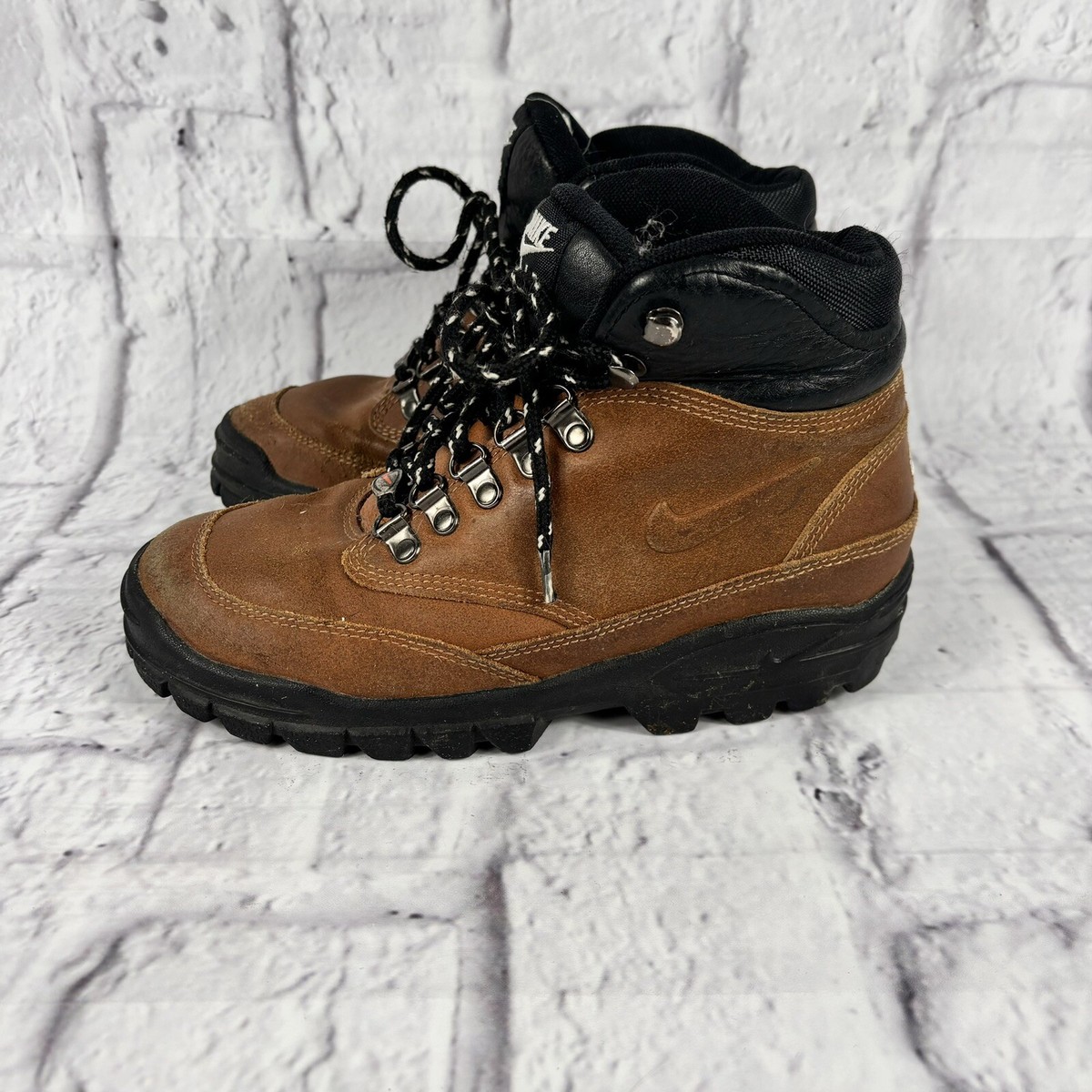 Nike Air ACG Women's Walking Hiking Boots Brown Style 950406 Size US