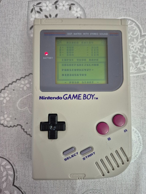 Original Nintendo Game Boy DMG-01 Nice Condition with wave race game
