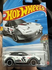 Hot Wheels 2025 HW Dream Garage 2/5 Scale Mazda MX-5 Miata 1/250