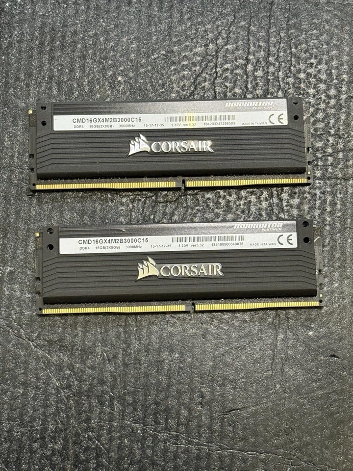 Corsair DOMINATOR PLATINUM 16GB (2 x 8GB) DDR4 PC Ram Memory CMD16GX4M2B3000C15 - Image 2 of 2