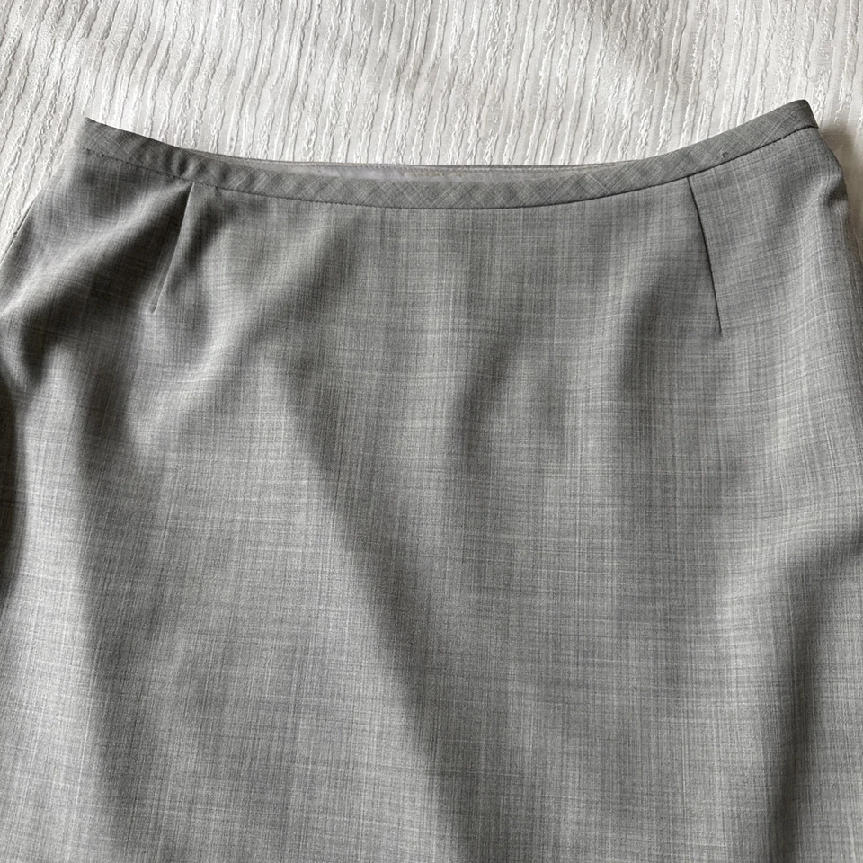 Falda gris French Connection talla M Foto 2 de 4