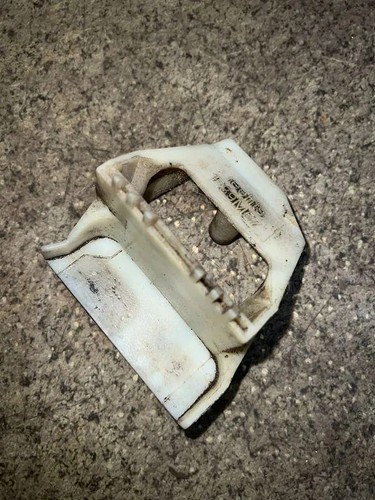 BMW 5 Touring E39 Kühlerhalter 2247894 3.00 Diesel 135kw 1999 33963102