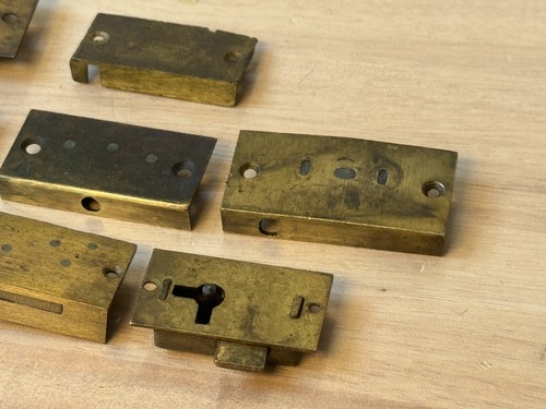 Vintage Lot x8 Small Brass Strong Box Wooden Box Writing Slope Locks - Picture 6 of 6