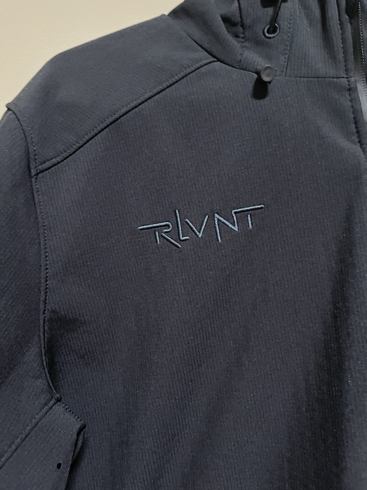 AFTCO Reaper Jacket Windproof Softshell Hooded Me… - image 6