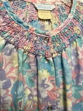 Vintage Whispers House Dress Robe Gown Medium Cottagecore Grannycore Floral