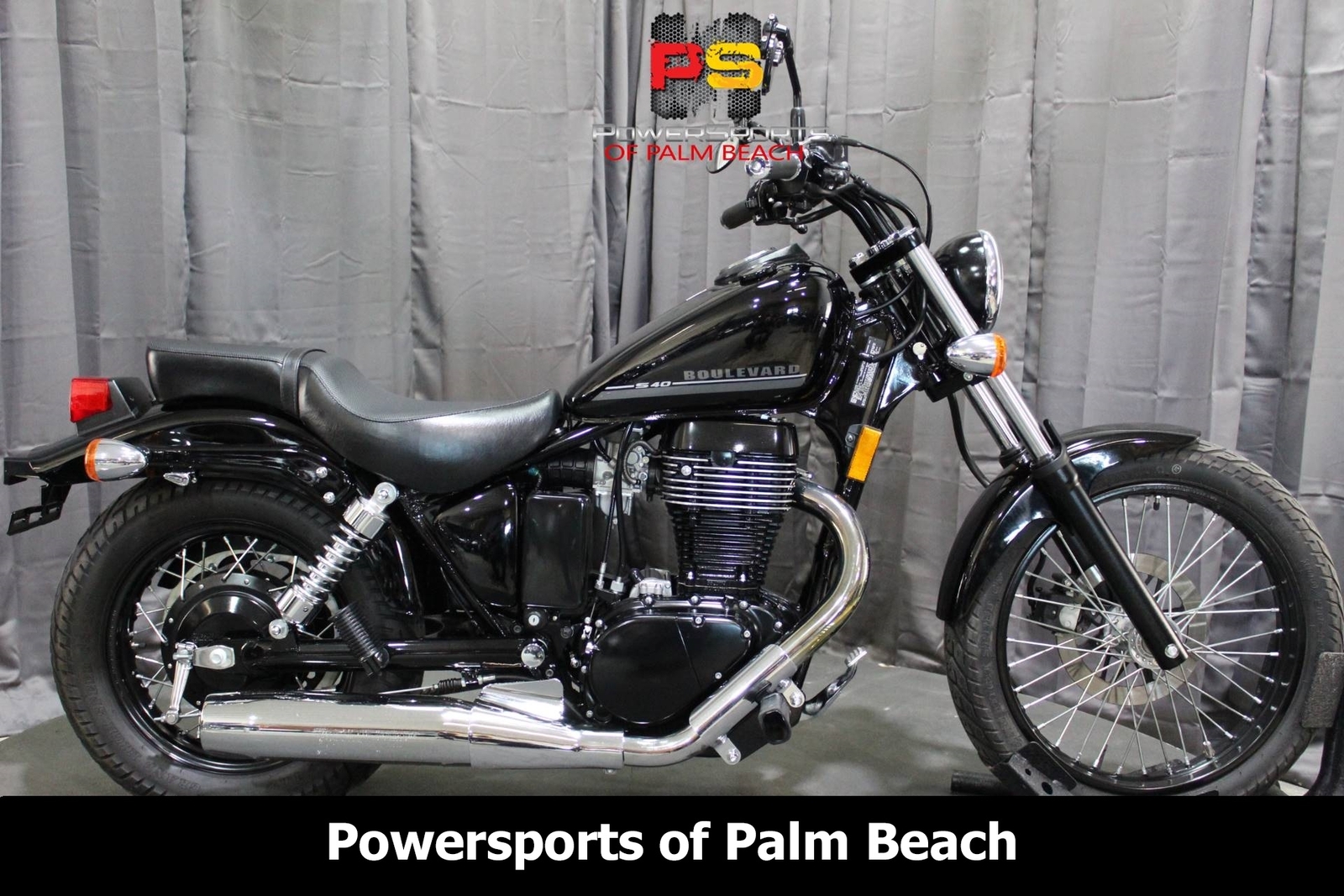 2017 Suzuki Boulevard  2017 Suzuki Boulevard S40