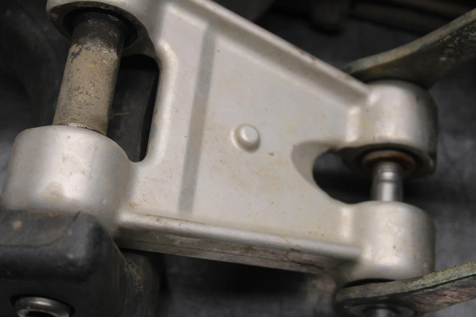 08-11 TRIUMPH SPEED TRIPLE BASCULANTE TRASERO SUSPENSIÓN TRASERA BASCULANTE BB102 Foto 3 de 4