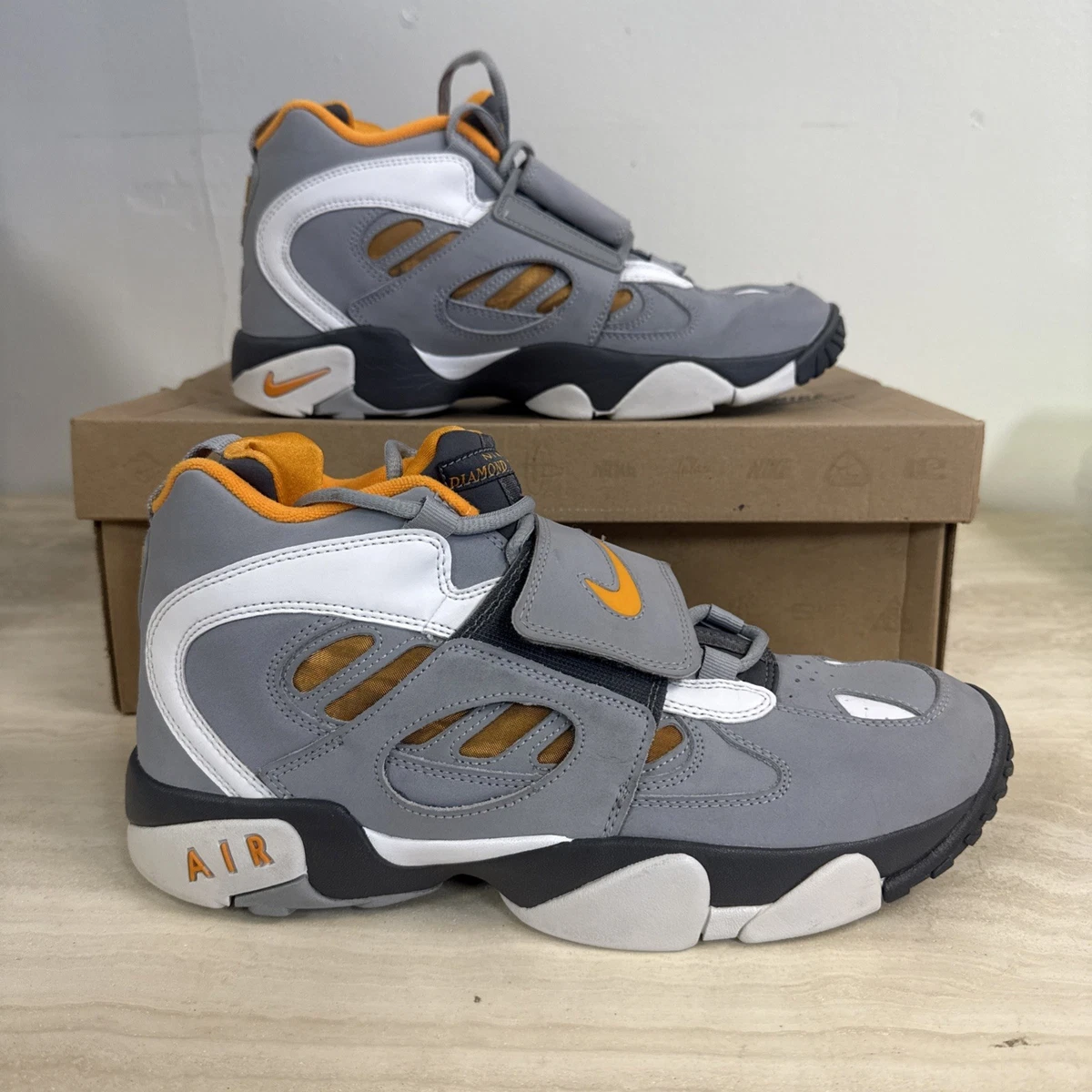 Nike Air Diamond Turf 2 Grey Vivid Orange for Sale 