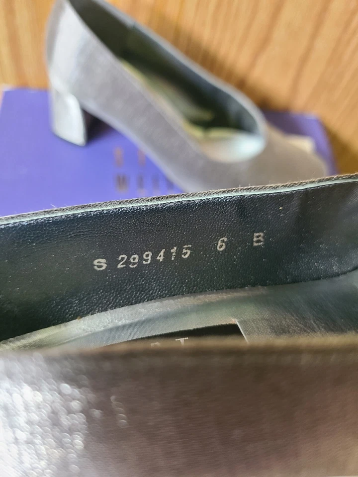 Zapatos de salón vintage Stuart Weitzman "Anna" peltre mate lamé talla 6 🩶 Foto 3 de 4