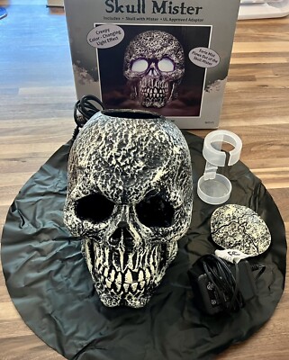 Halloween ''Skull Mister'' Lights up & Mists Color Changing Prop - Tested & Works