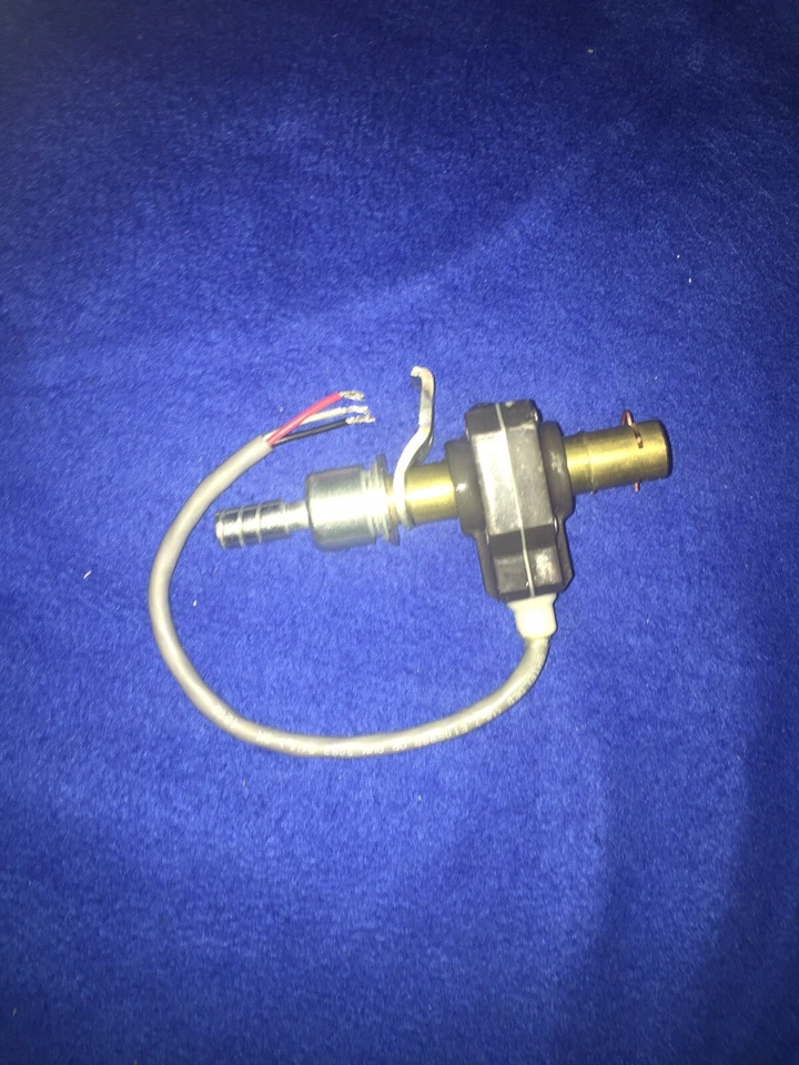 New Old Stock VDO Believed To Be 340-014 Ford Speed Pulse Generator - Image 2 of 4