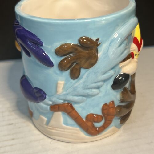 Vintage Roadrunner Wile Coyote 3D Coffee Mug Cup Warner Bros Looney Tunes 1995 - Picture 3 of 9