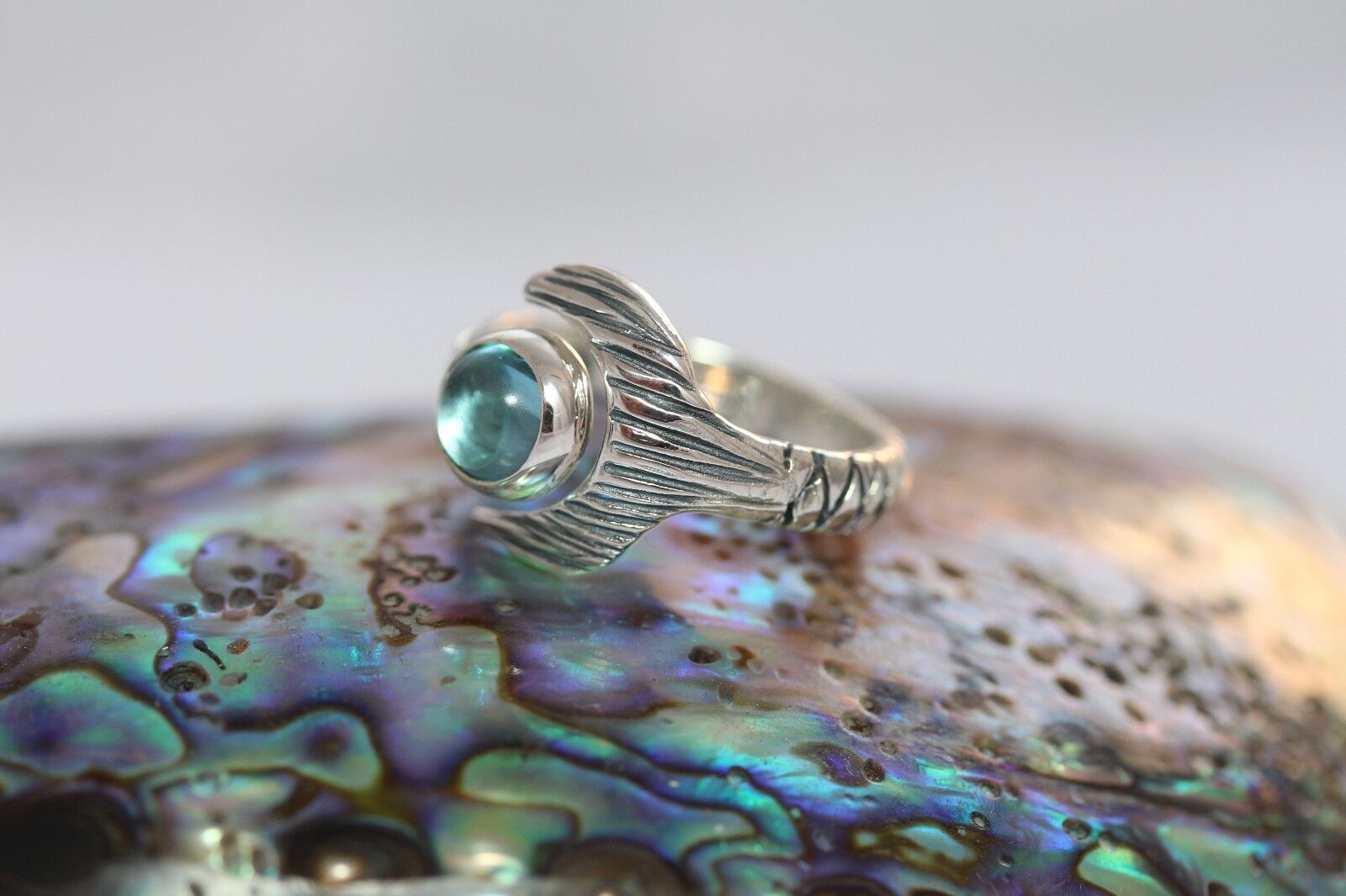 Hand Made H2O Just Add Water Mako Mermaid Tail Ring Natural Sky Topaz 7mm  925 SS