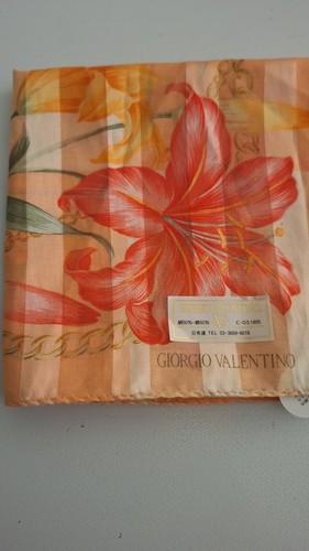 NWT Georgio Valentino Silk/ Cotton Scarf Peach With Pink Yellow Lilies 23" - Picture 6 of 8